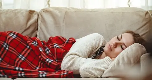 sleeping-girl-on-sofa medical certificate