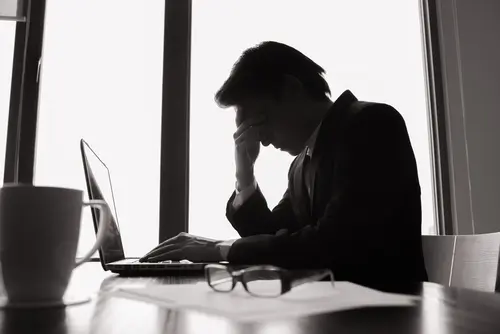 b&w ill worker migraine