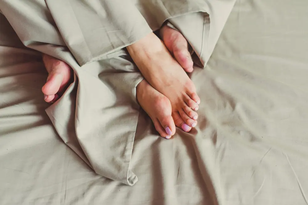 couple-bed